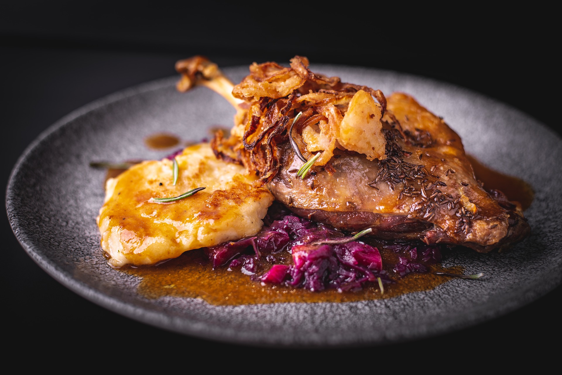 Gänsebraten, CC0 by Matěj Vrtil auf Pixabay